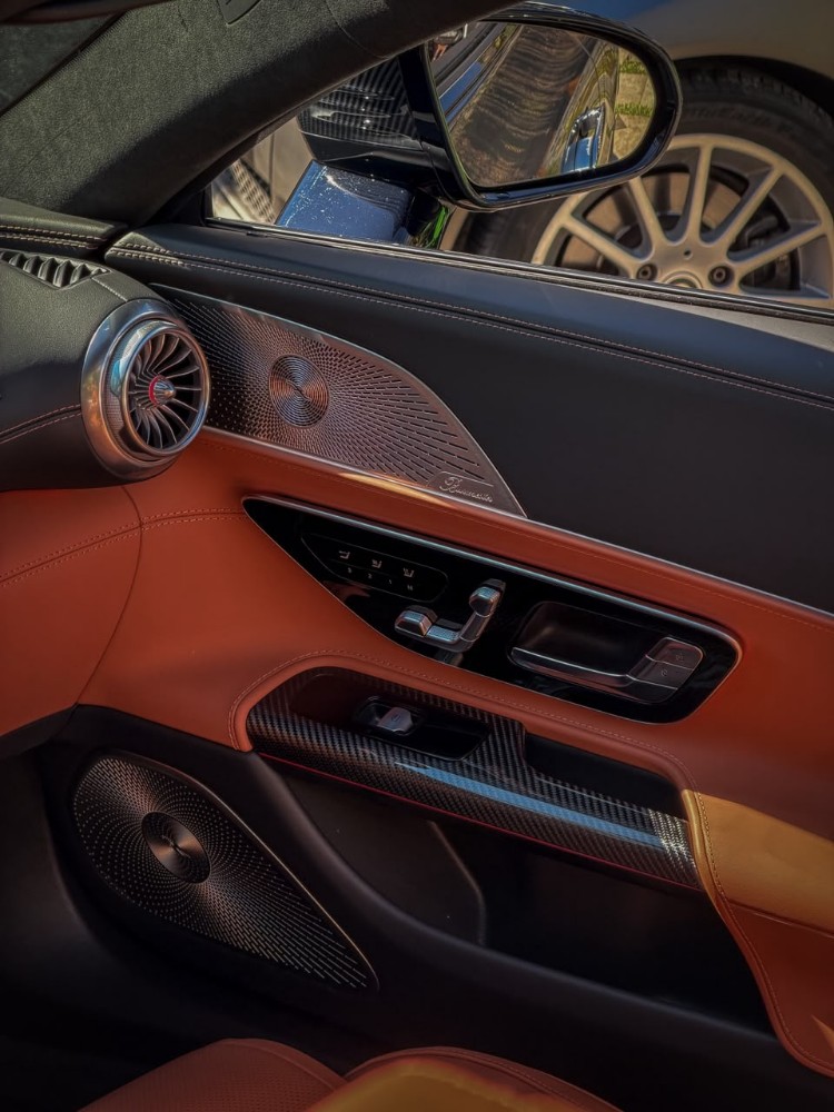 Mercedes-Benz SL63 AMG — foto 7